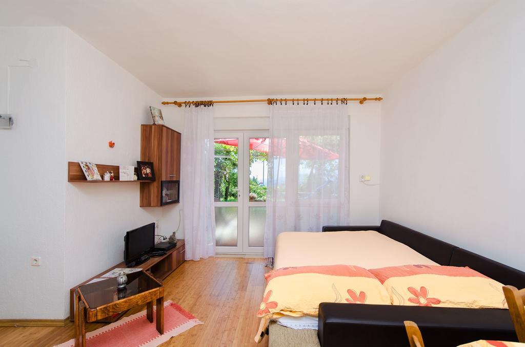 Apartment Jadrana